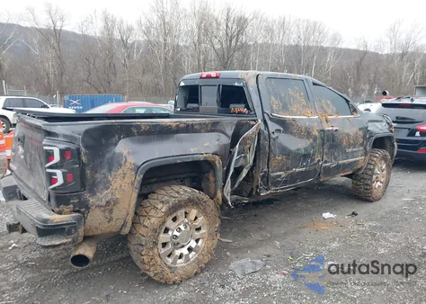 2016 GMC Sierra 2500Hd Denali z USA, uszkodzony, nr VIN 1GT12UE81GF222526